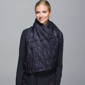Lululemon Fluffed Up Scarf

NWT